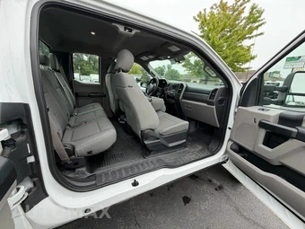 2019 Ford Super Duty F-350 Cab Chassis XL Extended Cab w/Rear Doors - miniatura 61