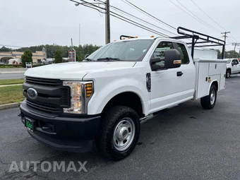2019 Ford Super Duty F-350 Cab Chassis XL Extended Cab w/Rear Doors - miniatura 9
