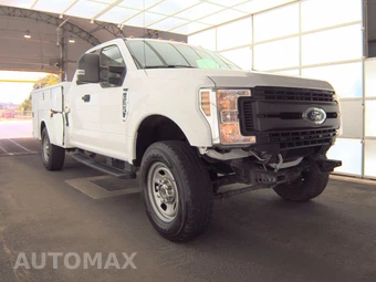 2019 Ford Super Duty F-350 Cab Chassis XL Extended Cab w/Rear Doors - miniatura 3