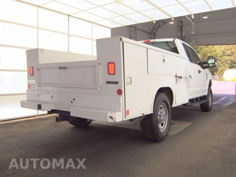 2019 Ford Super Duty F-350 Cab Chassis XL Extended Cab w/Rear Doors - miniatura 4