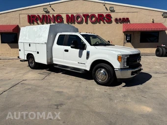 2019 Ford Super Duty F-350 Cab Chassis XL Extended Cab w/Rear Doors DRW