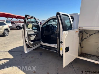 2019 Ford Super Duty F-350 Cab Chassis XL Extended Cab w/Rear Doors DRW - miniatura 16
