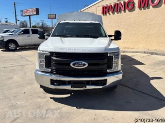 2019 Ford Super Duty F-350 Cab Chassis XL Extended Cab w/Rear Doors DRW - miniatura 2