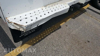 2019 Ford Super Duty F-350 Cab Chassis XL Extended Cab w/Rear Doors DRW - miniatura 28