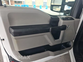 2019 Ford Super Duty F-350 Cab Chassis XL Extended Cab w/Rear Doors DRW - miniatura 9