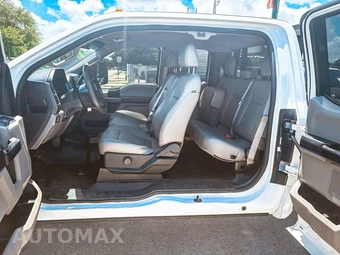 2019 Ford Super Duty F-350 Cab Chassis XL Extended Cab w/Rear Doors DRW - miniatura 12