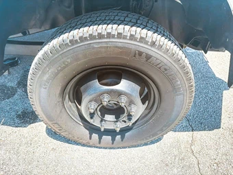 2019 Ford Super Duty F-350 Cab Chassis XL Extended Cab w/Rear Doors DRW - miniatura 27