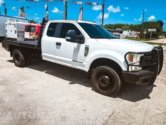 2019 Ford Super Duty F-350 Cab Chassis XL Extended Cab w/Rear Doors DRW - miniatura 4