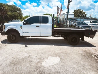 2019 Ford Super Duty F-350 Cab Chassis XL Extended Cab w/Rear Doors DRW - miniatura 9