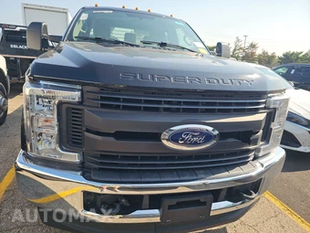 2019 Ford Super Duty F-350 Cab Chassis XL Extended Cab w/Rear Doors DRW - miniatura 2