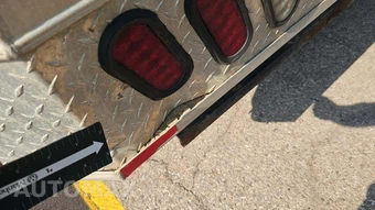 2019 Ford Super Duty F-350 Cab Chassis XL Extended Cab w/Rear Doors DRW - miniatura 28
