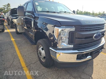 2019 Ford Super Duty F-350 Cab Chassis XL Extended Cab w/Rear Doors DRW - miniatura 3