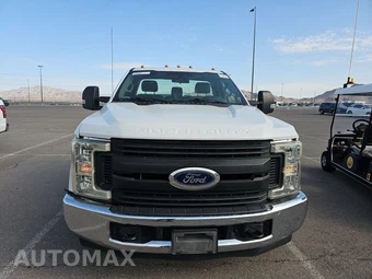 2019 Ford Super Duty F-350 Cab Chassis XL Regular Cab DRW - miniatura 2