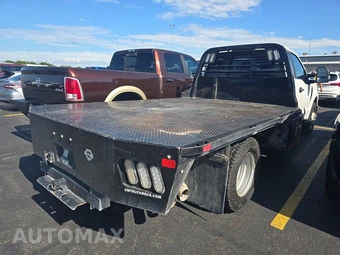2019 Ford Super Duty F-350 Cab Chassis XL Regular Cab DRW - miniatura 4