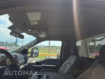 2019 Ford Super Duty F-350 Cab Chassis XLT Regular Cab DRW - miniatura 16