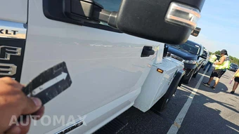 2019 Ford Super Duty F-350 Cab Chassis XLT Regular Cab DRW - miniatura 19