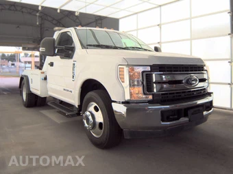 2019 Ford Super Duty F-350 Cab Chassis XLT Regular Cab DRW - miniatura 3