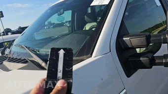 2019 Ford Super Duty F-350 Cab Chassis XLT Regular Cab DRW - miniatura 33
