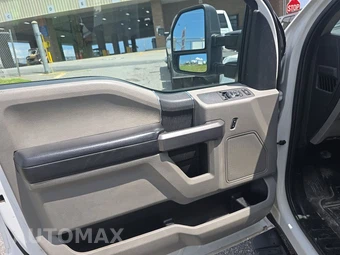 2019 Ford Super Duty F-350 Cab Chassis XLT Regular Cab DRW - miniatura 9