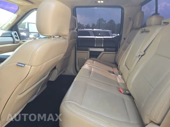 2019 Ford Super Duty F-350 Lariat Crew Cab Long Bed - miniatura 13