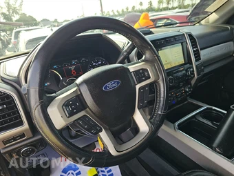 2019 Ford Super Duty F-350 Lariat Crew Cab Long Bed DRW - miniatura 10