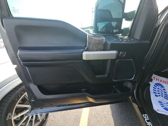 2019 Ford Super Duty F-350 Lariat Crew Cab Long Bed DRW - miniatura 9