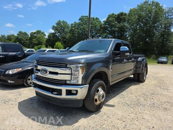 2019 Ford Super Duty F-350 Lariat Crew Cab Long Bed DRW