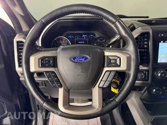 2019 Ford Super Duty F-350 Lariat Crew Cab Medium Bed - miniatura 13