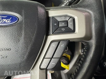 2019 Ford Super Duty F-350 Lariat Crew Cab Medium Bed - miniatura 16