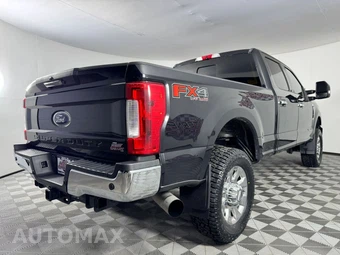 2019 Ford Super Duty F-350 Lariat Crew Cab Medium Bed - miniatura 26