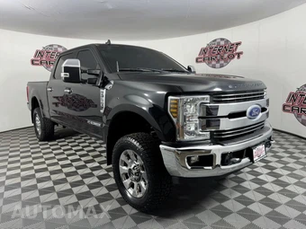 2019 Ford Super Duty F-350 Lariat Crew Cab Medium Bed - miniatura 9
