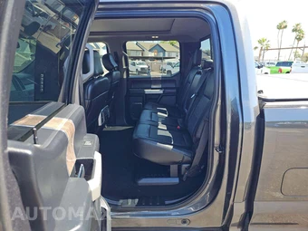 2019 Ford Super Duty F-350 Lariat Crew Cab Medium Bed - miniatura 10