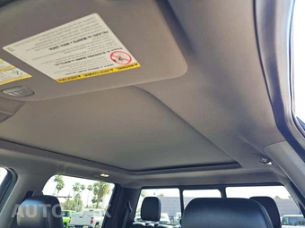 2019 Ford Super Duty F-350 Lariat Crew Cab Medium Bed - miniatura 8