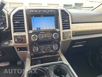 2019 Ford Super Duty F-350 Lariat Crew Cab Medium Bed - miniatura 11
