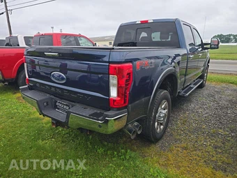 2019 Ford Super Duty F-350 Lariat Crew Cab Medium Bed - miniatura 3