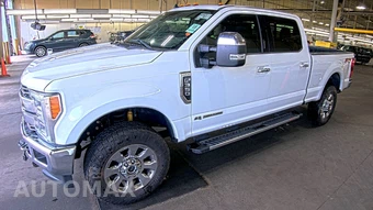 2019 Ford Super Duty F-350 Lariat Crew Cab Medium Bed