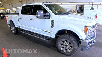 2019 Ford Super Duty F-350 Lariat Crew Cab Medium Bed - miniatura 3