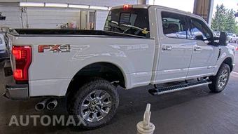 2019 Ford Super Duty F-350 Lariat Crew Cab Medium Bed - miniatura 4