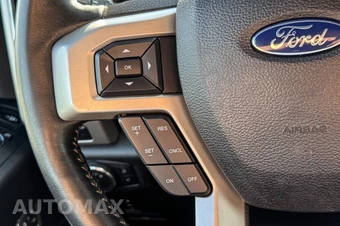2019 Ford Super Duty F-350 Lariat Crew Cab Medium Bed - miniatura 31