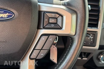 2019 Ford Super Duty F-350 Lariat Crew Cab Medium Bed - miniatura 32