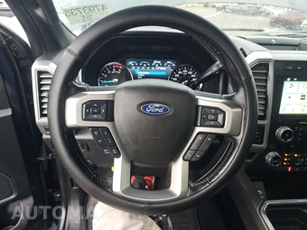 2019 Ford Super Duty F-350 Platinum Crew Cab Medium Bed - miniatura 16