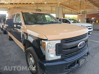 2019 Ford Super Duty F-350 XL Crew Cab Long Bed - miniatura 3
