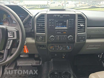 2019 Ford Super Duty F-450 Cab Chassis XL Crew Cab DRW - miniatura 10