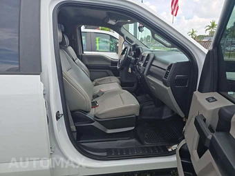 2019 Ford Super Duty F-450 Cab Chassis XL Crew Cab DRW - miniatura 17