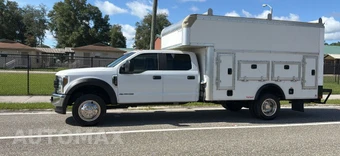 2019 Ford Super Duty F-450 Cab Chassis XL Crew Cab DRW - miniatura 1