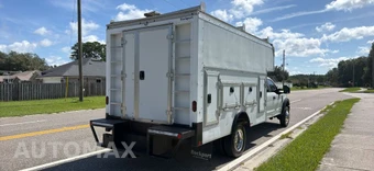 2019 Ford Super Duty F-450 Cab Chassis XL Crew Cab DRW - miniatura 2