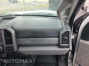 2019 Ford Super Duty F-450 Cab Chassis XL Crew Cab DRW - miniatura 18
