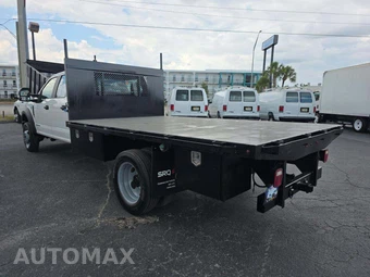 2019 Ford Super Duty F-450 Cab Chassis XL Crew Cab DRW - miniatura 2
