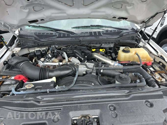 2019 Ford Super Duty F-450 Cab Chassis XL Crew Cab DRW - miniatura 35