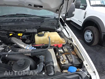 2019 Ford Super Duty F-450 Cab Chassis XL Crew Cab DRW - miniatura 36